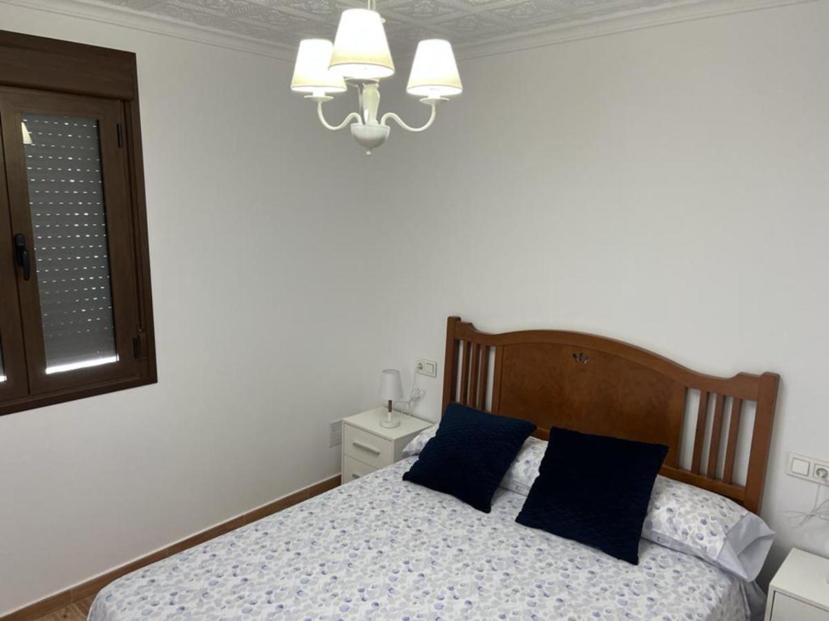 דירות Agradable Casa Familiar En Pliego. מראה חיצוני תמונה